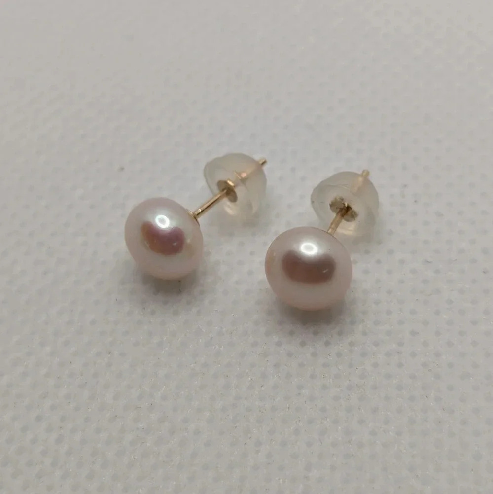 14k  pink pearl studs